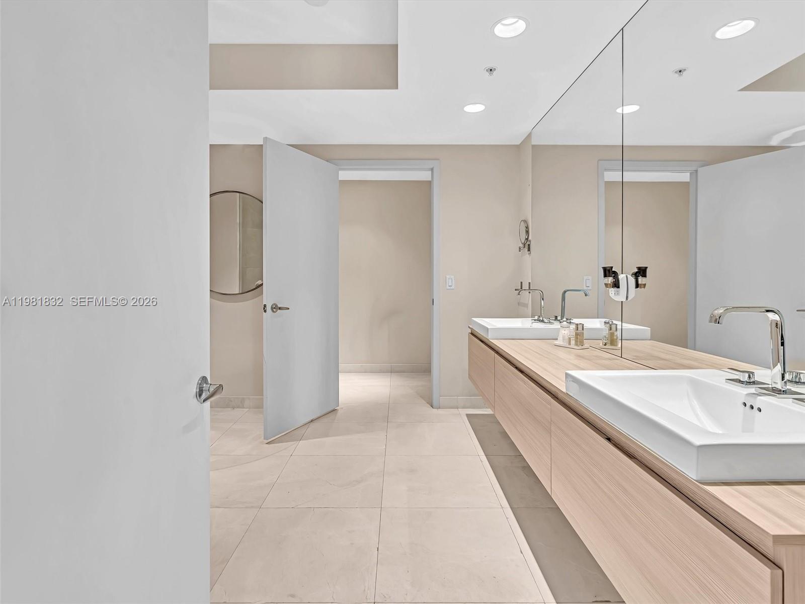 Photo of 17301 Biscayne Blvd  #2301, North Miami Beach, Florida, 33160 - 