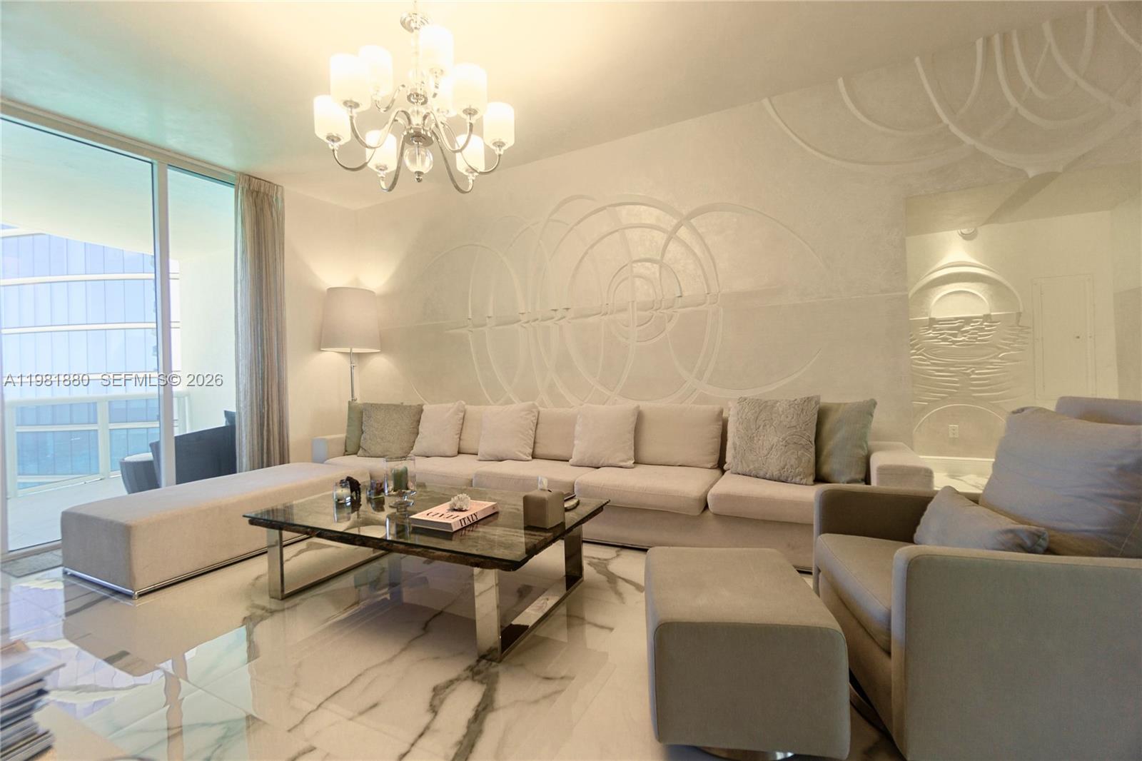 Ver detalles 2606 3 / 4 2558 sq. ft. $ 2026-03-12 0 foto