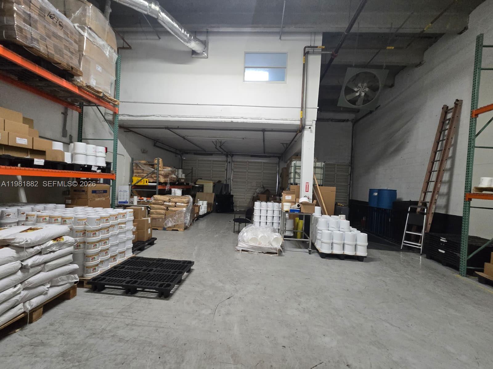   /   sq. ft. $ 2026-03-12 0 foto