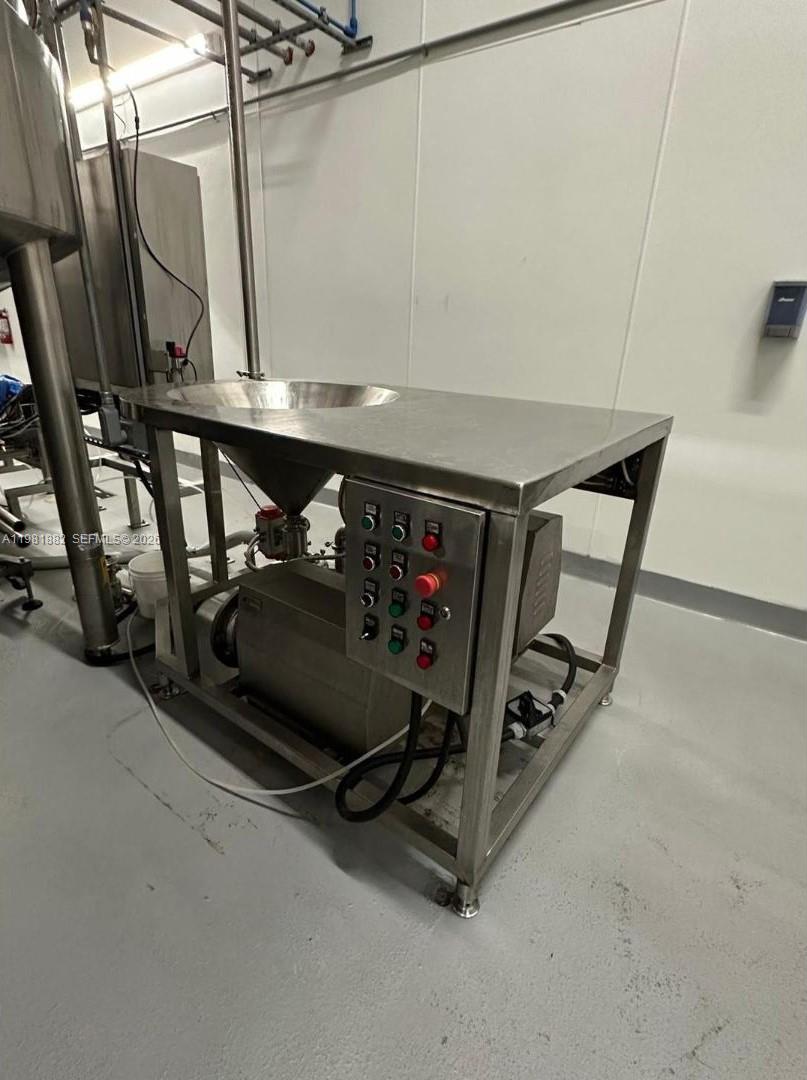   /   sq. ft. $ 2026-03-12 0 foto