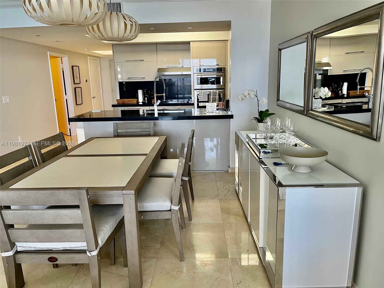 4004 3 / 3 1675 sq. ft. $ 2026-03-12 0 foto