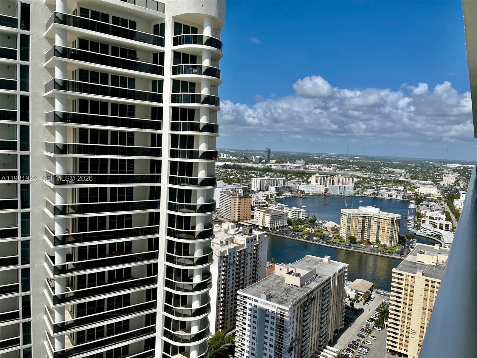 4004 3 / 3 1675 sq. ft. $ 2026-03-12 0 foto