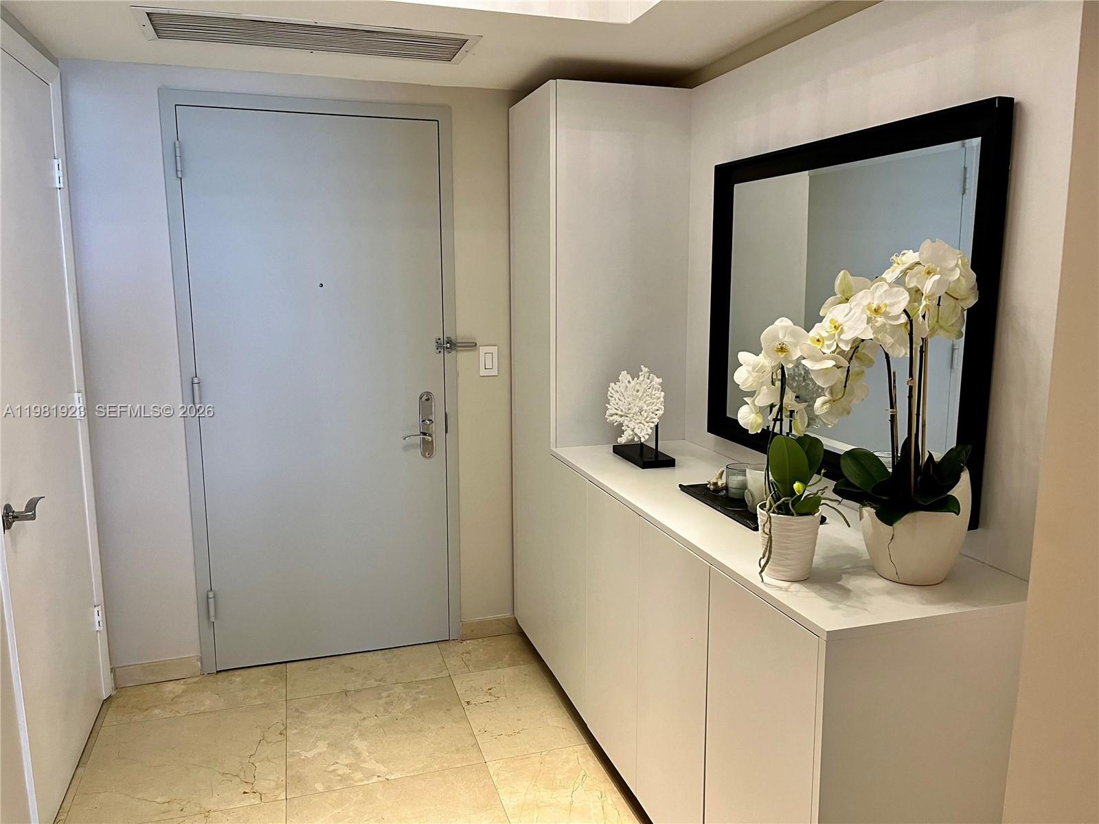 4004 3 / 3 1675 sq. ft. $ 2026-03-12 0 foto