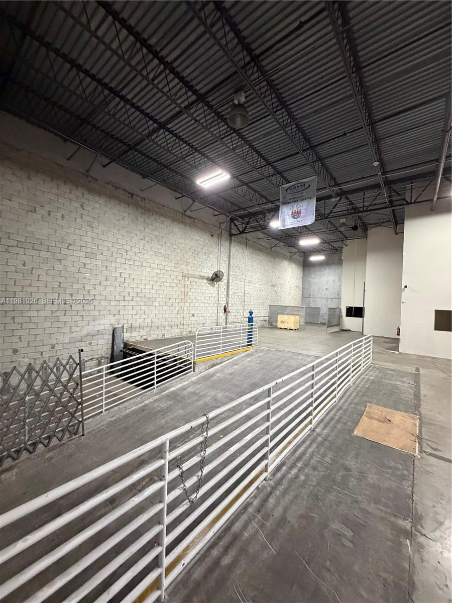 Подробнее / кв.футов $ 2026-03-12 0 Фото