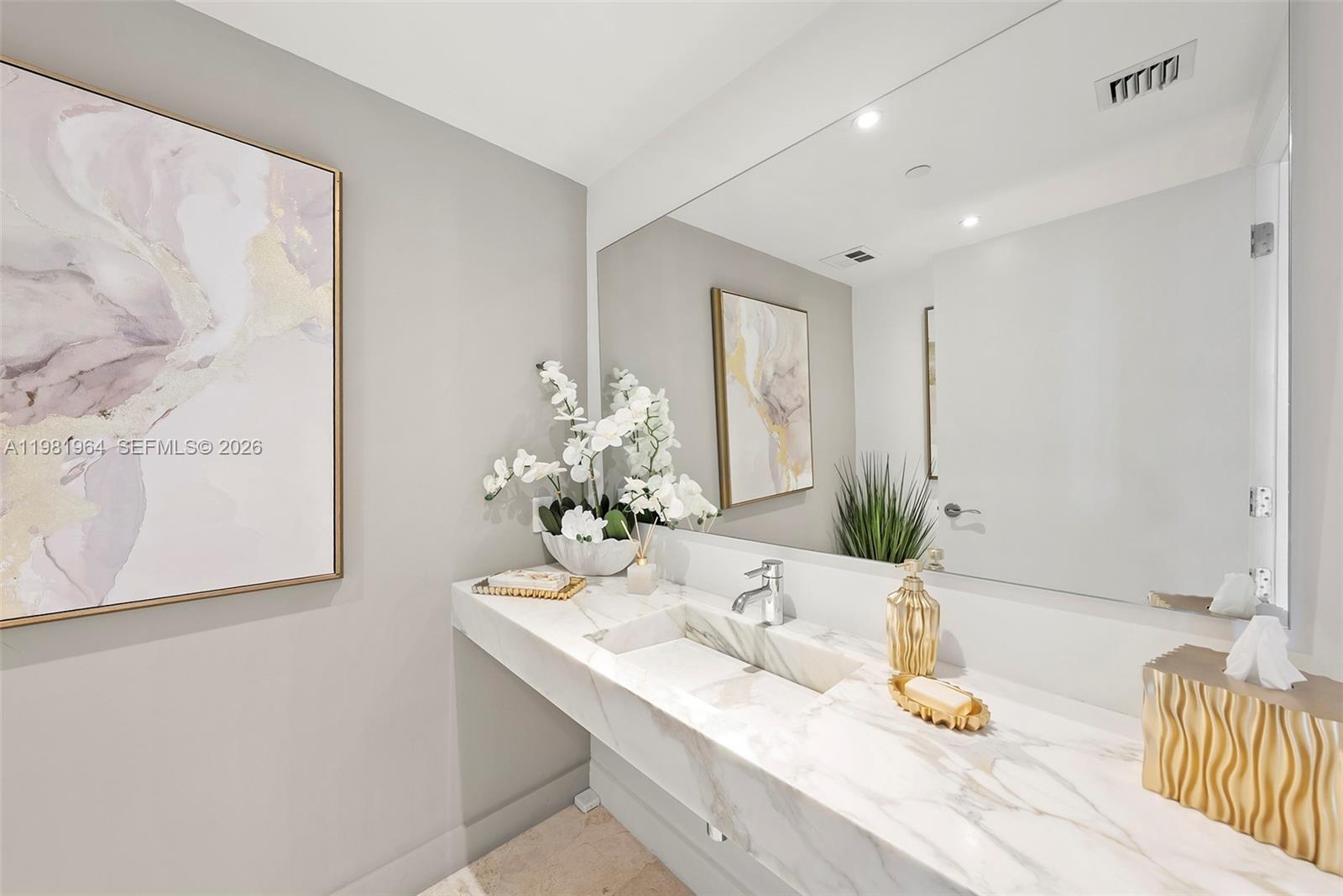 1208 4 / 5 3709 sq. ft. $ 2026-03-12 0 Photo