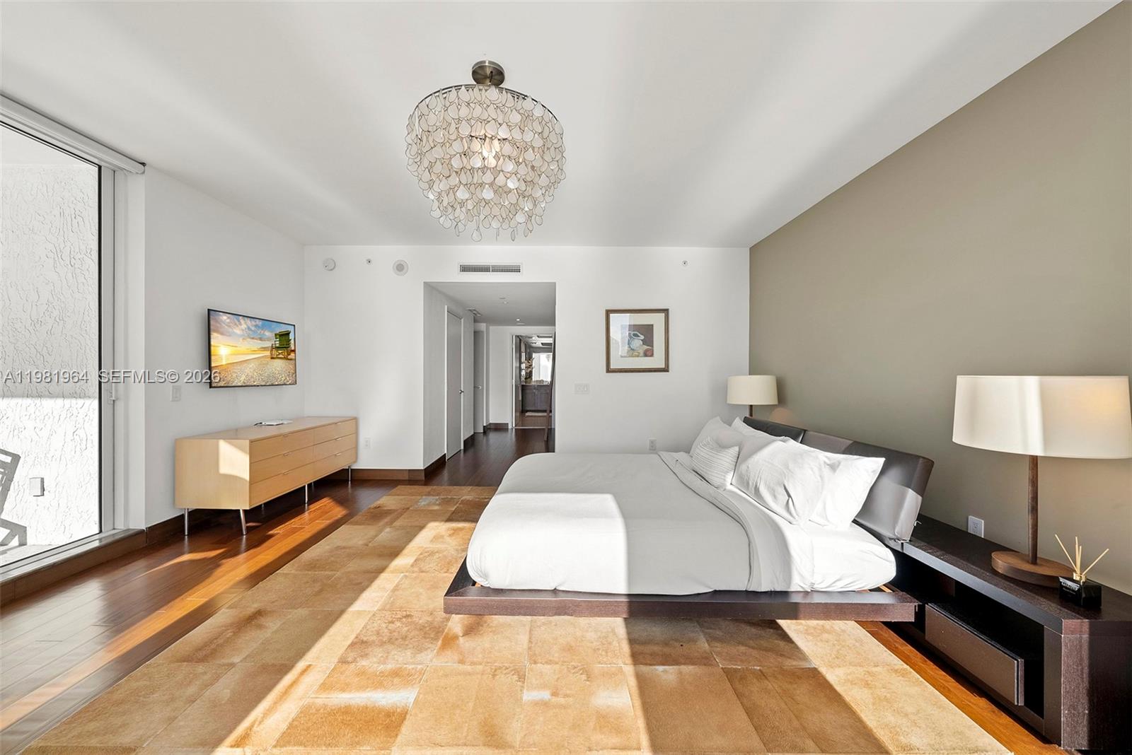 1208 4 / 5 3709 sq. ft. $ 2026-03-12 0 Photo