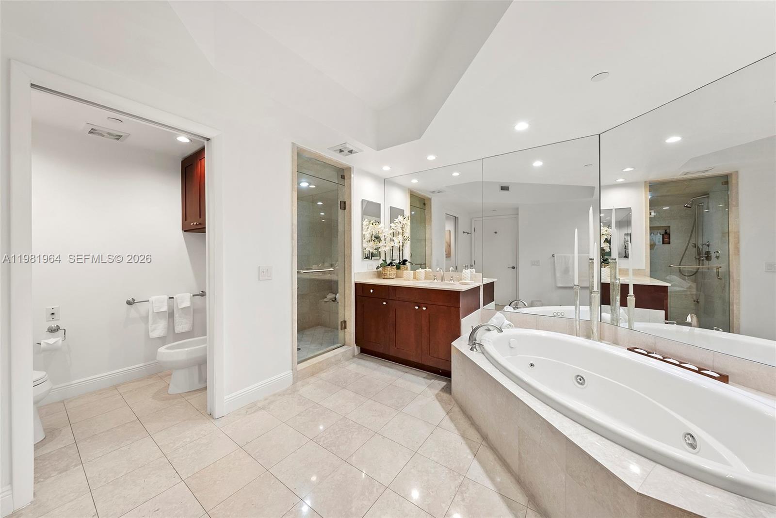 1208 4 / 5 3709 sq. ft. $ 2026-03-12 0 Photo