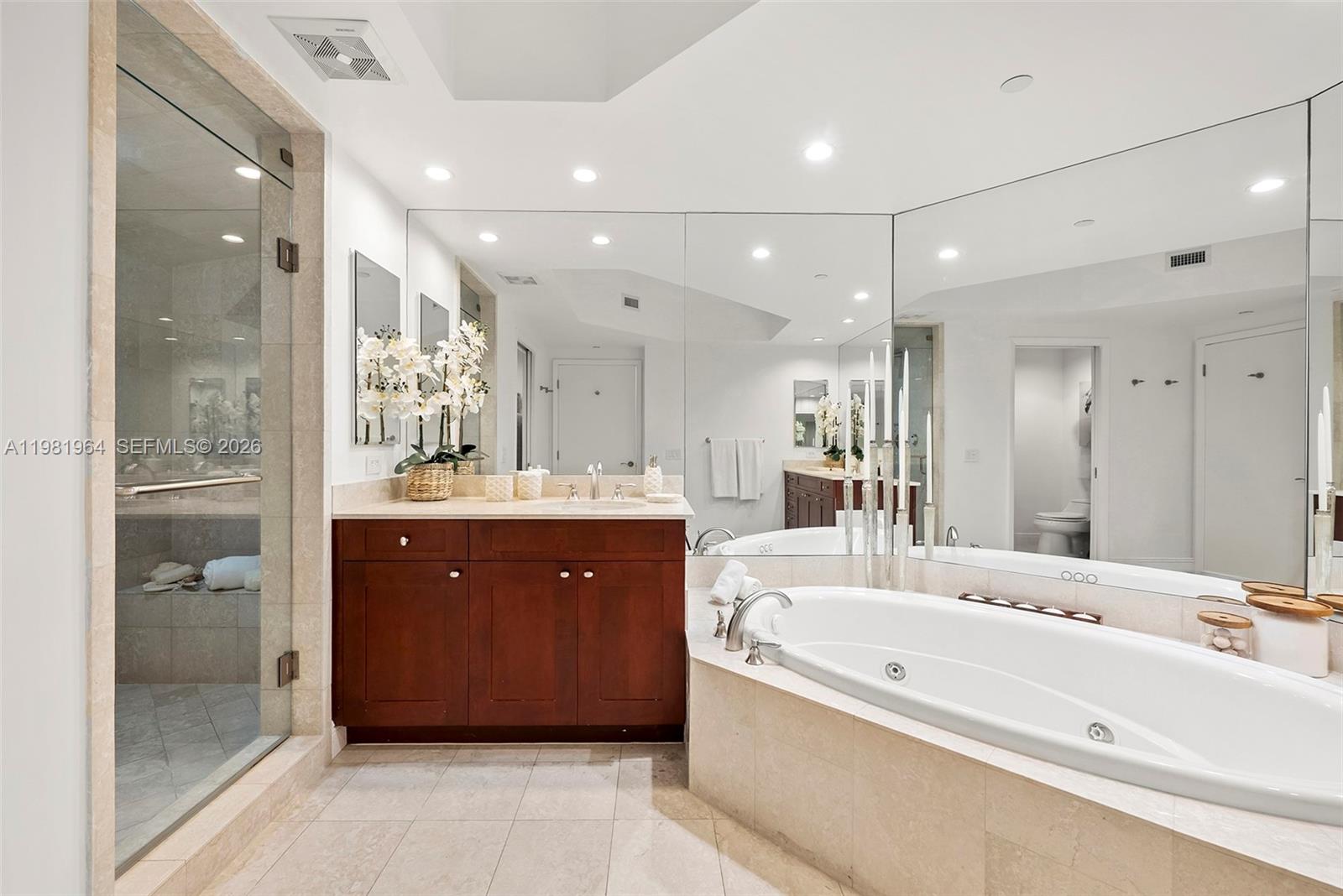 1208 4 / 5 3709 sq. ft. $ 2026-03-12 0 Photo