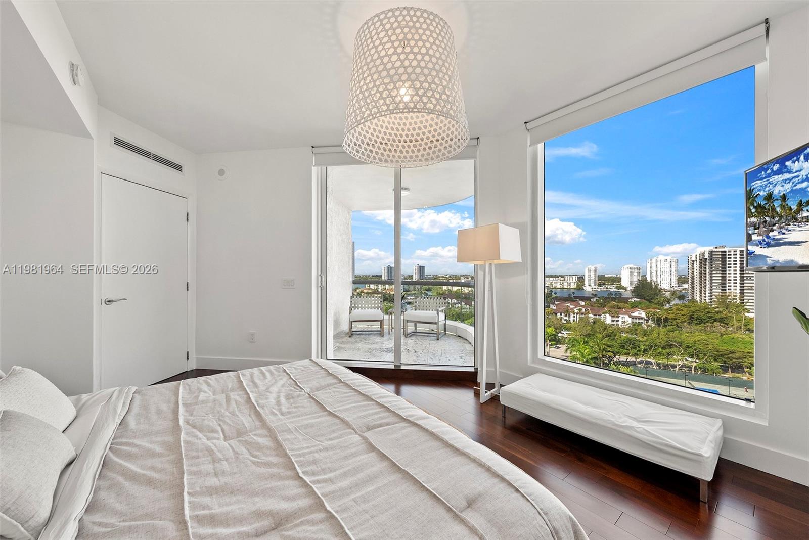 1208 4 / 5 3709 sq. ft. $ 2026-03-12 0 Photo