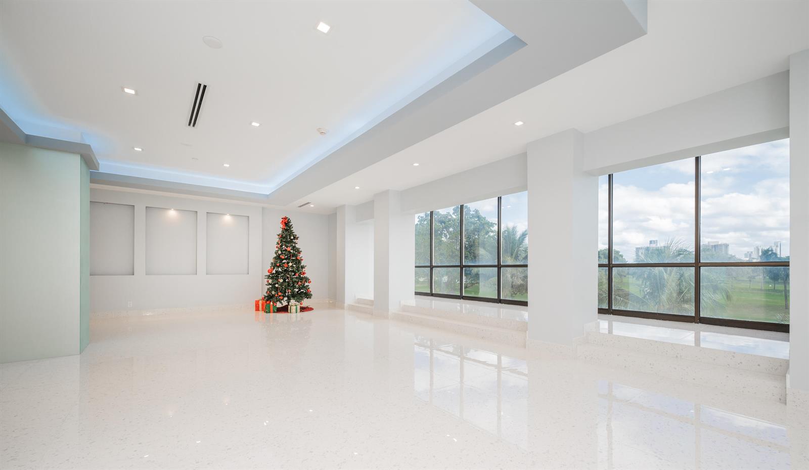 Photo of 20335 Country Club  #1704, Aventura, Florida, 33180 - 258944.crdownload