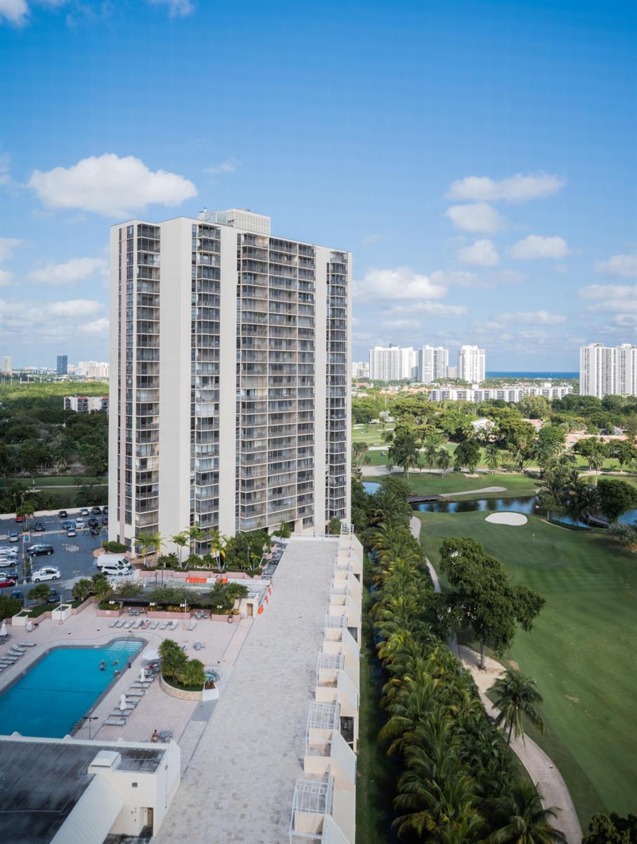 Photo of 20335 Country Club  #1704, Aventura, Florida, 33180 - 381844.crdownload