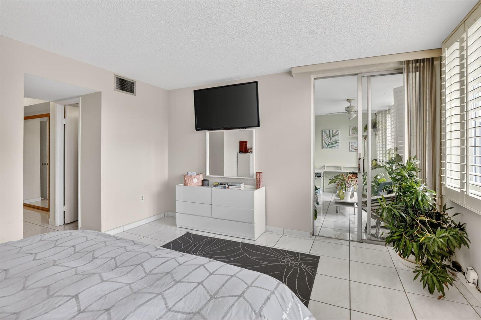 408-1 2 / 2 1315 sq. ft. $ 2026-03-31 0 Photo