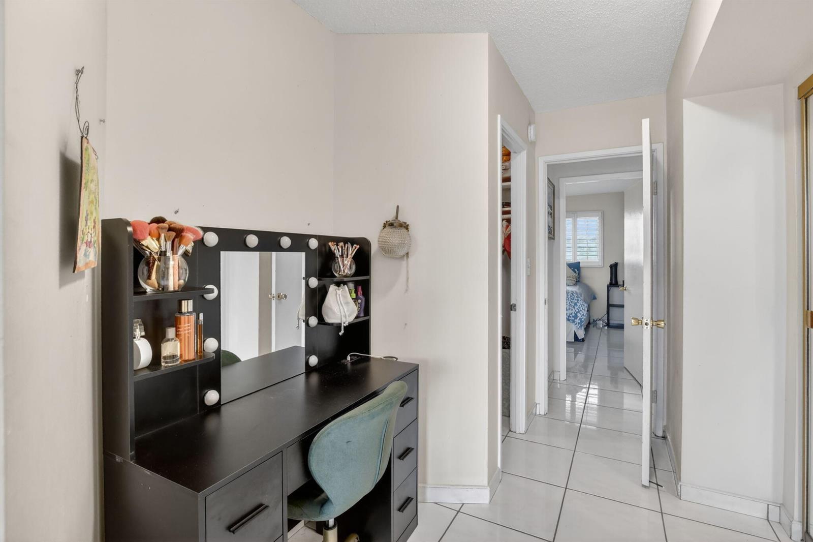 408-1 2 / 2 1315 sq. ft. $ 2026-03-31 0 Photo