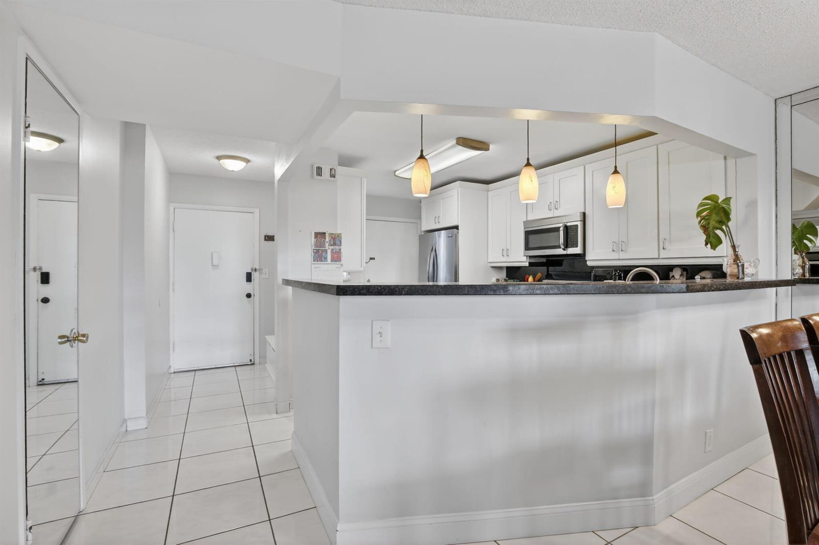 408-1 2 / 2 1315 sq. ft. $ 2026-03-31 0 Photo