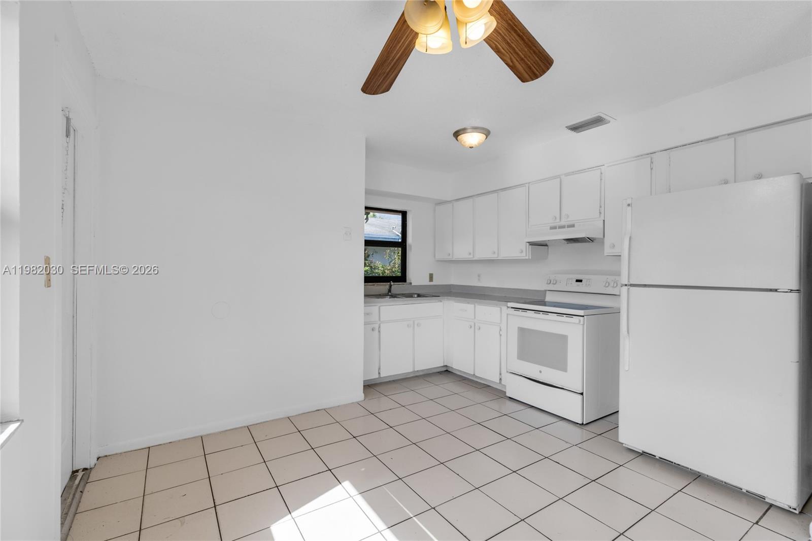   /  2025 sq. ft. $ 2026-03-12 0 Photo