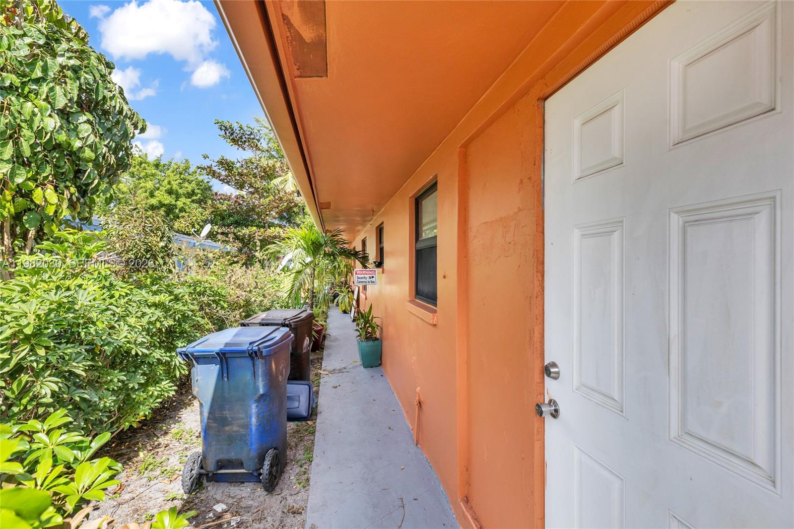   /  2025 sq. ft. $ 2026-03-12 0 Photo