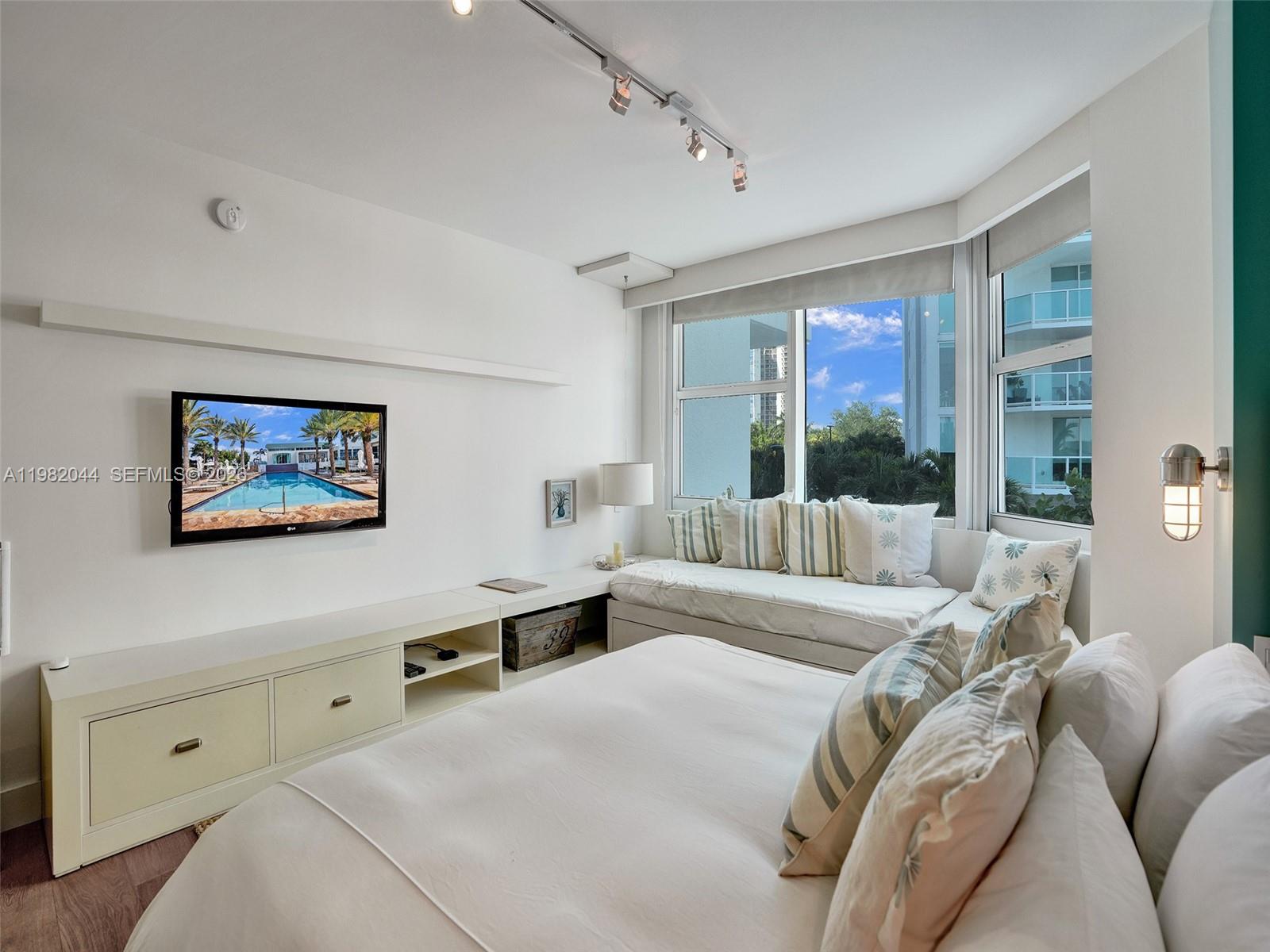 Photo of 3201 183rd St  #301, Aventura, Florida, 33160 - 