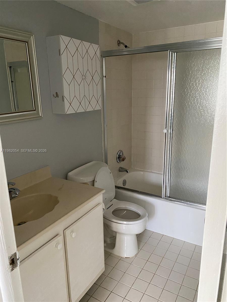 Photo of 802 26th Ave  (802), Hallandale Beach, Florida, 33009 - 