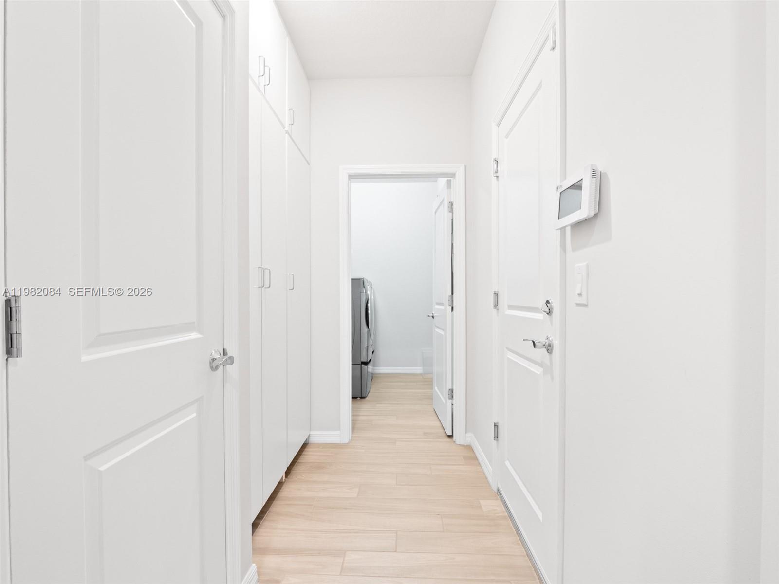 Ver detalles 1575 3 / 2 1742 sq. ft. $ 2026-03-12 0 foto