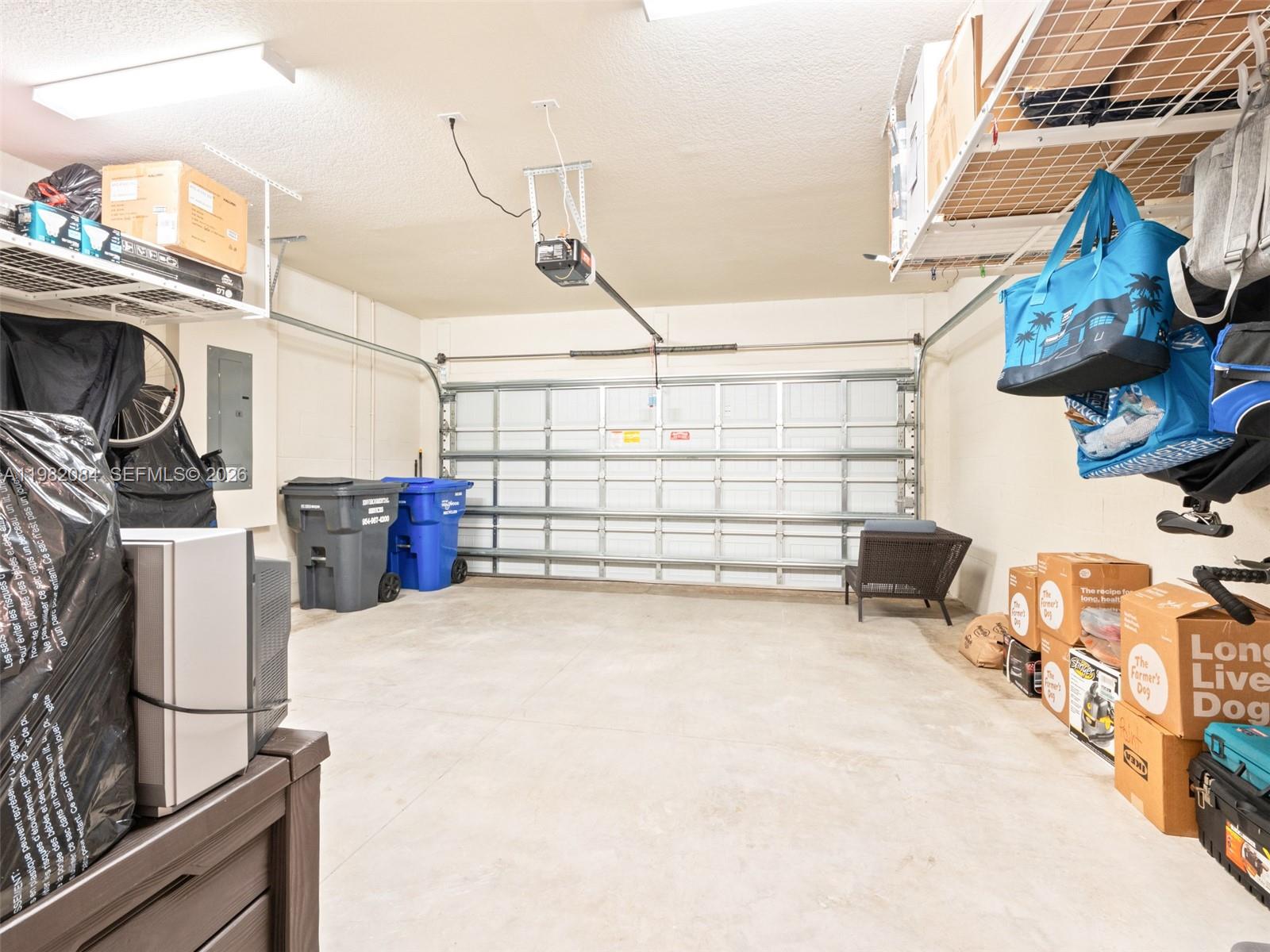 Ver detalles 1575 3 / 2 1742 sq. ft. $ 2026-03-12 0 foto