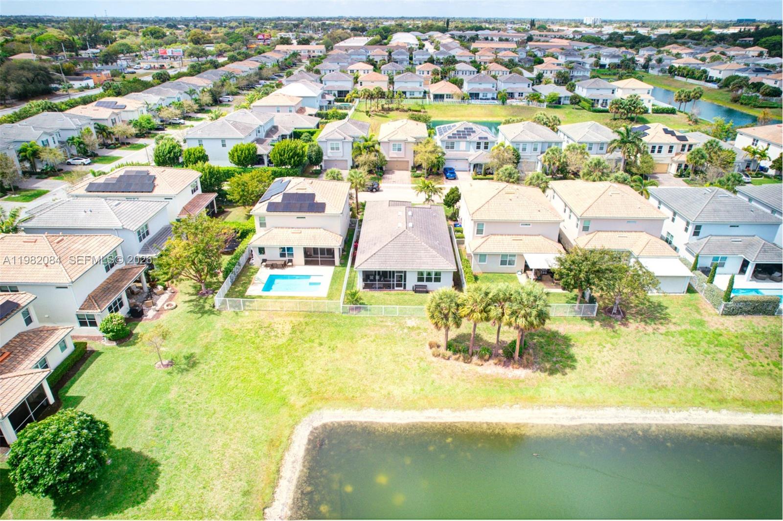 Ver detalles 1575 3 / 2 1742 sq. ft. $ 2026-03-12 0 foto