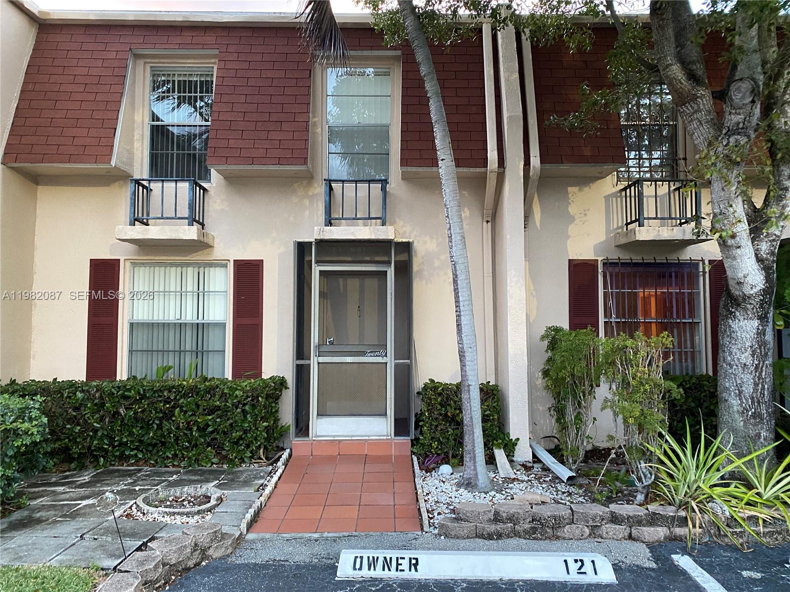 Photo of 1951 Atlantic Shores Blvd  (1951), Hallandale Beach, Florida, 33009 - 