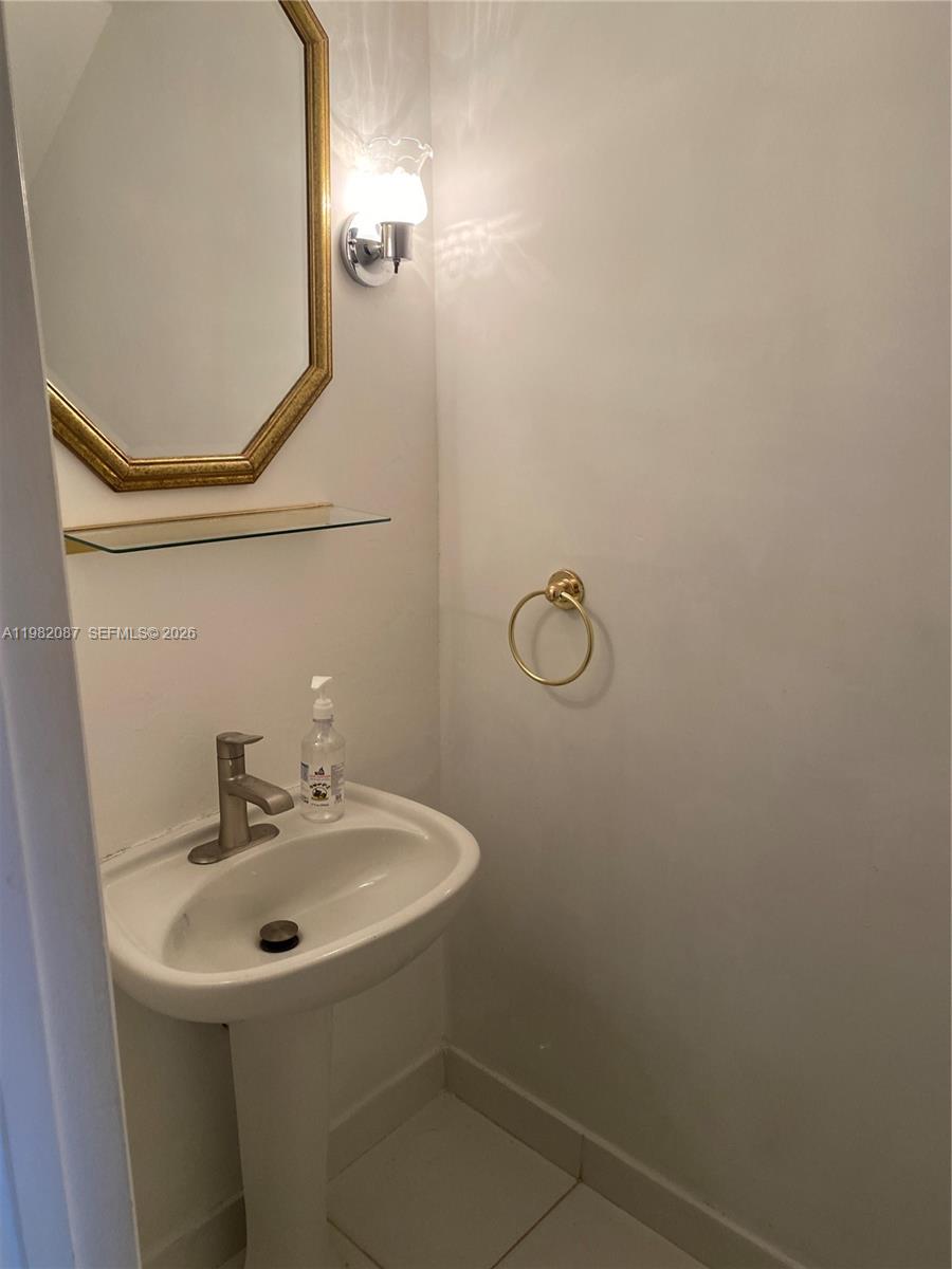 Photo of 1951 Atlantic Shores Blvd  (1951), Hallandale Beach, Florida, 33009 - 