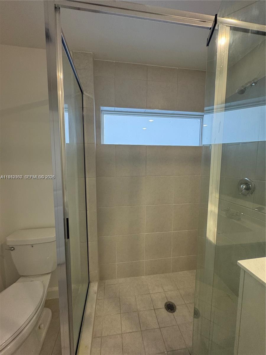 Ver detalles 5000 3 / 3 1276 sq. ft. $ 2026-03-12 0 foto