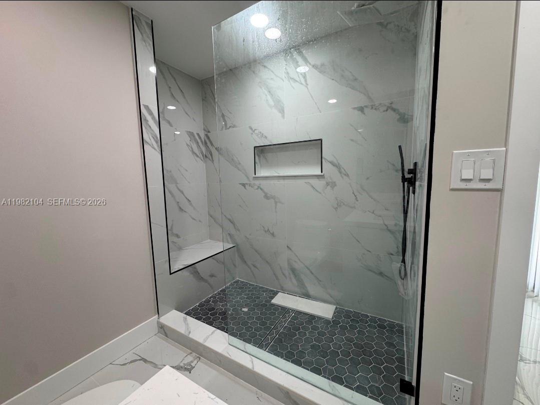 Ver detalles 631 3 / 2 1459 sq. ft. $ 2026-03-12 0 foto