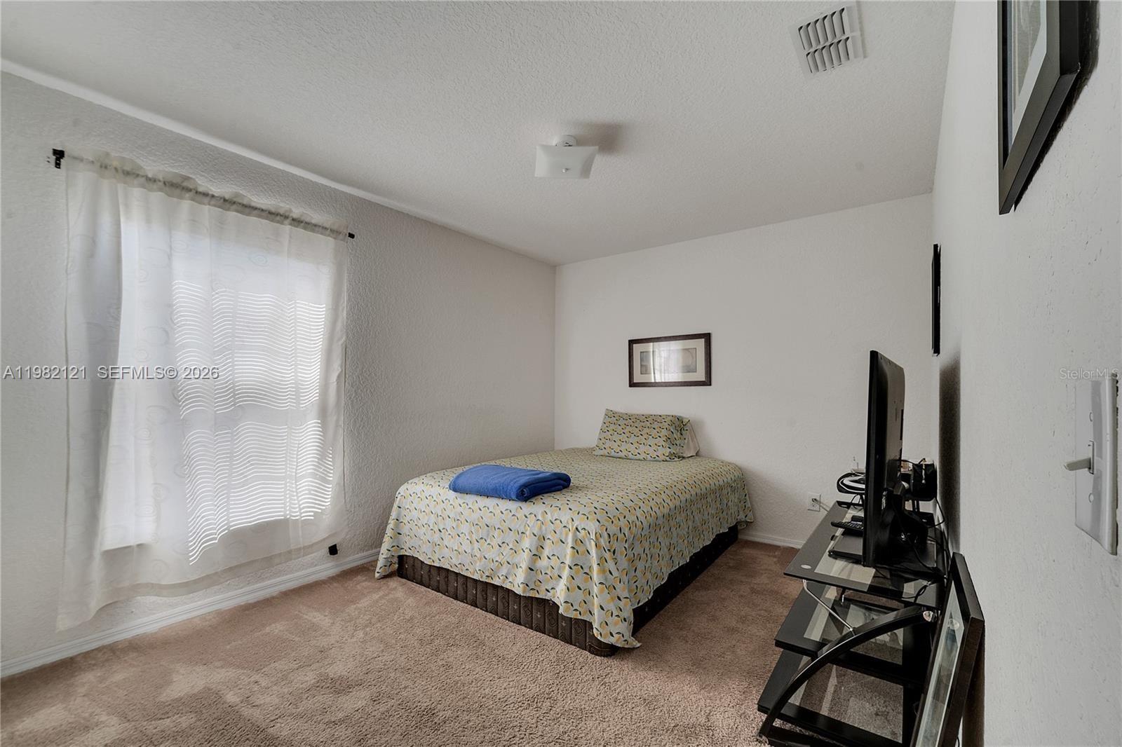 Ver detalles 1317 4 / 2 sq. ft. $ 2026-04-16 0 foto