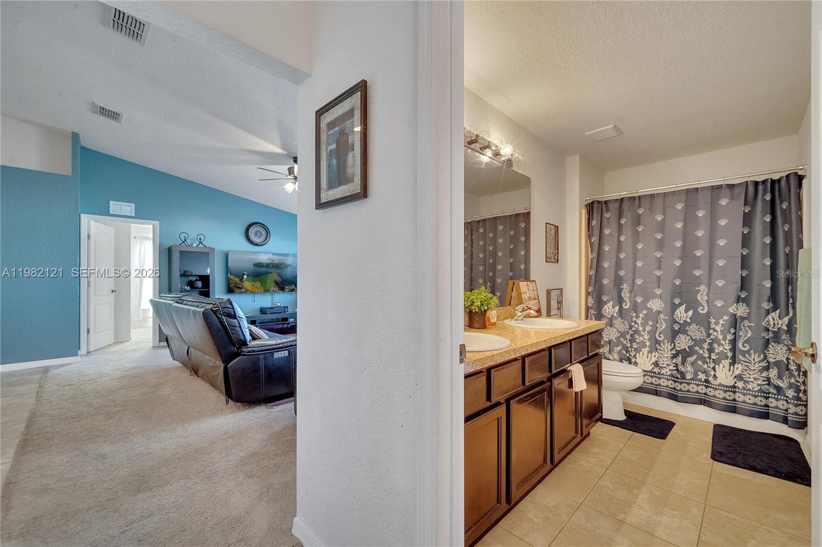 Ver detalles 1317 4 / 2 sq. ft. $ 2026-04-16 0 foto