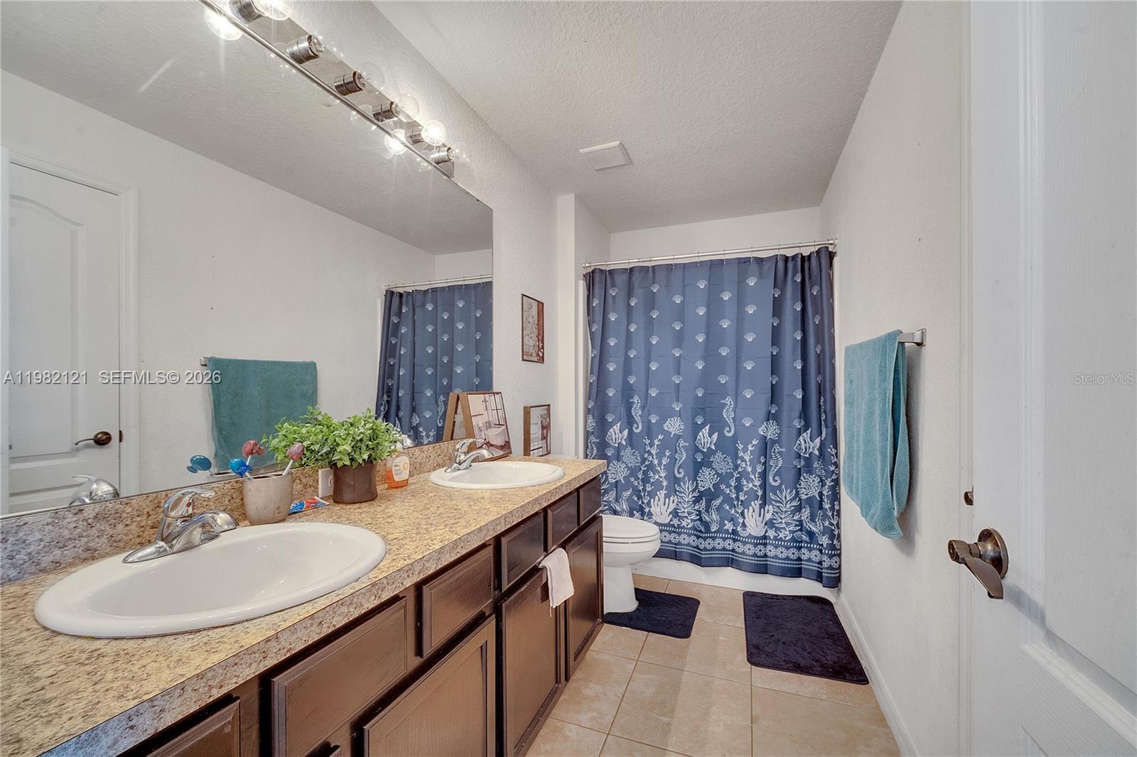 Ver detalles 1317 4 / 2 sq. ft. $ 2026-04-16 0 foto