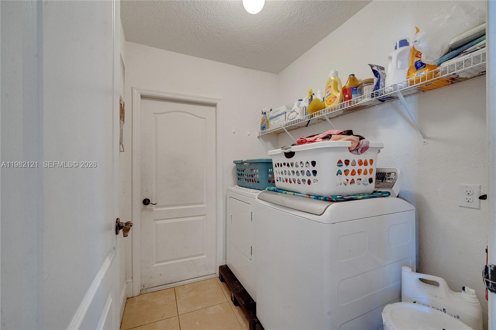 Ver detalles 1317 4 / 2 sq. ft. $ 2026-04-16 0 foto