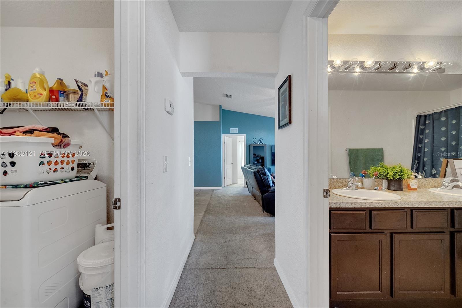 Ver detalles 1317 4 / 2 sq. ft. $ 2026-04-16 0 foto