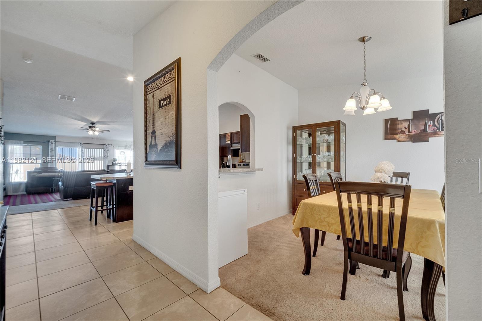 Ver detalles 1317 4 / 2 sq. ft. $ 2026-04-16 0 foto