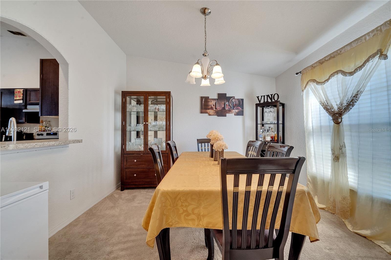 Ver detalles 1317 4 / 2 sq. ft. $ 2026-04-16 0 foto