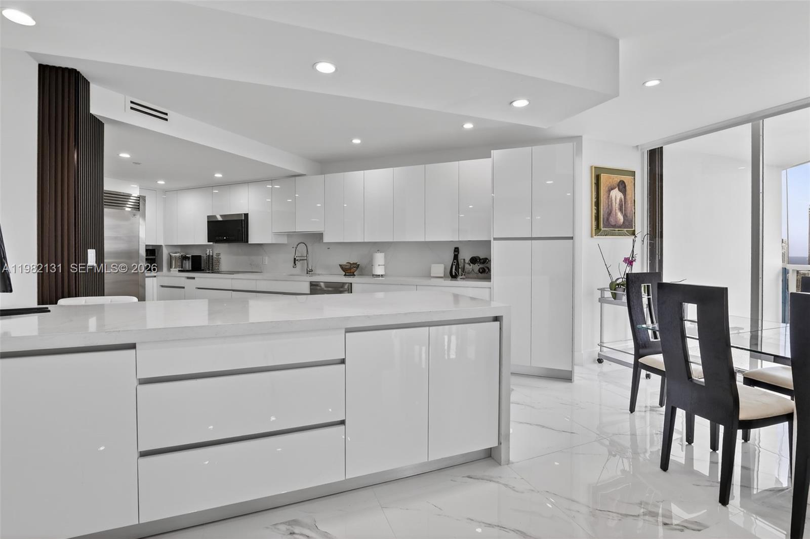 2301 3 / 5 2470 sq. ft. $ 2026-03-12 0 Photo