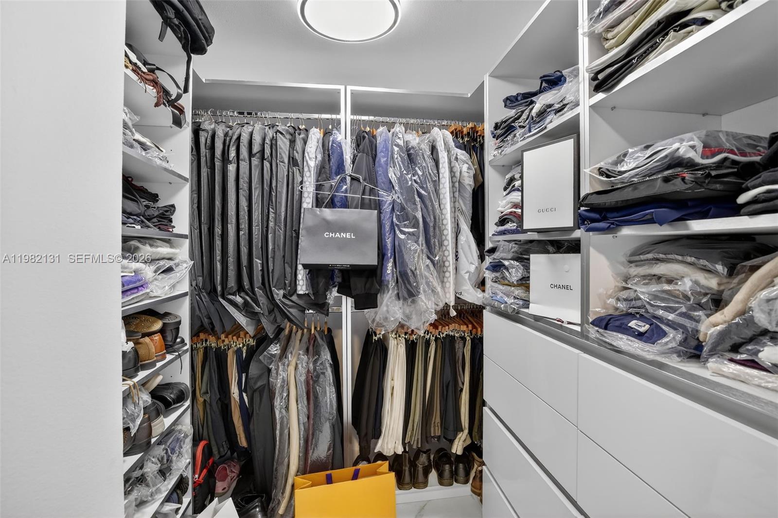 2301 3 / 5 2470 sq. ft. $ 2026-03-12 0 Photo