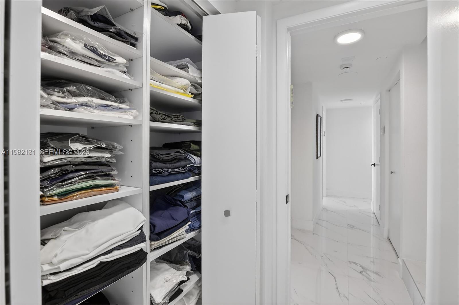 2301 3 / 5 2470 sq. ft. $ 2026-03-12 0 Photo