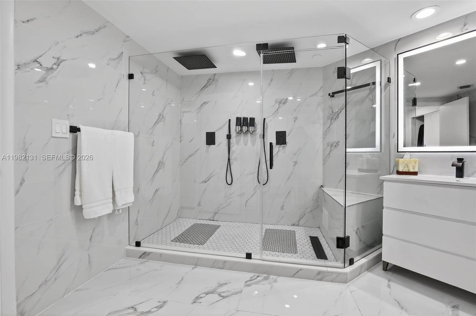 2301 3 / 5 2470 sq. ft. $ 2026-03-12 0 Photo