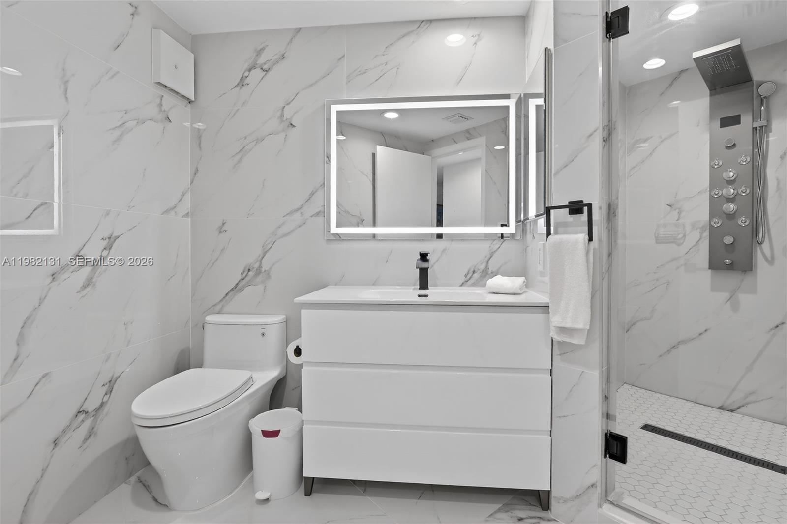 2301 3 / 5 2470 sq. ft. $ 2026-03-12 0 Photo