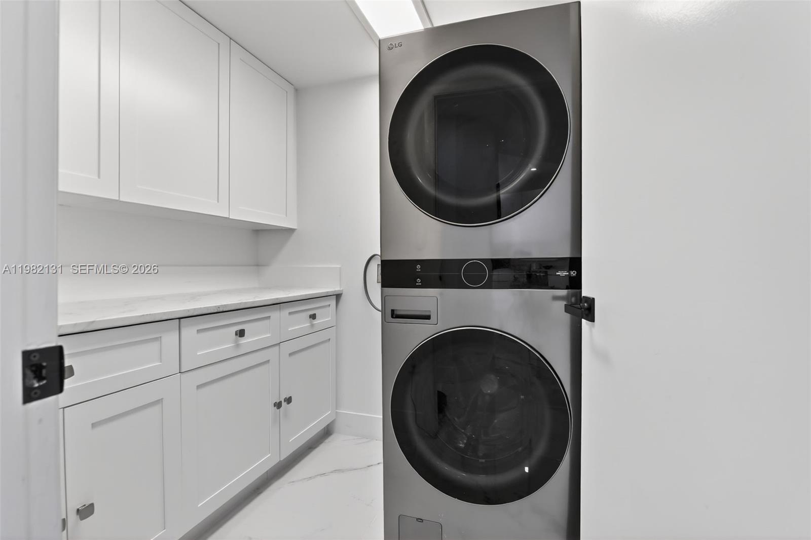 2301 3 / 5 2470 sq. ft. $ 2026-03-12 0 Photo