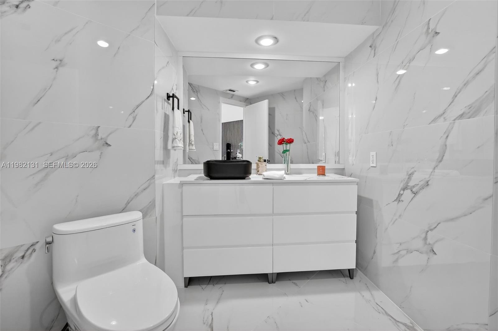 2301 3 / 5 2470 sq. ft. $ 2026-03-12 0 Photo