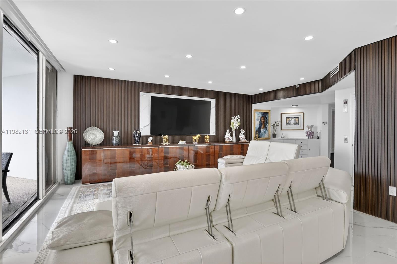 2301 3 / 5 2470 sq. ft. $ 2026-03-12 0 Photo