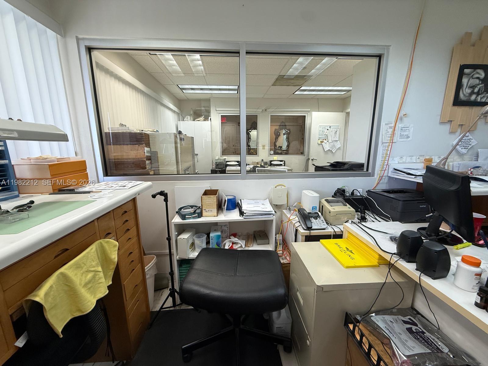   /   кв.футов $ 2026-03-13 0 Фото