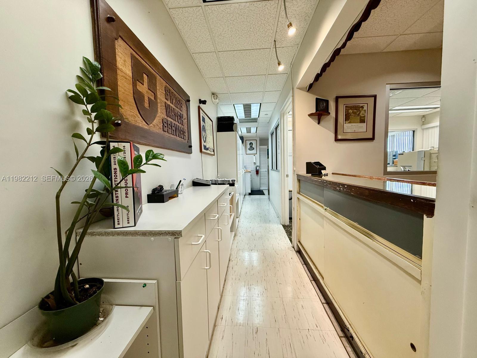   /   кв.футов $ 2026-03-13 0 Фото