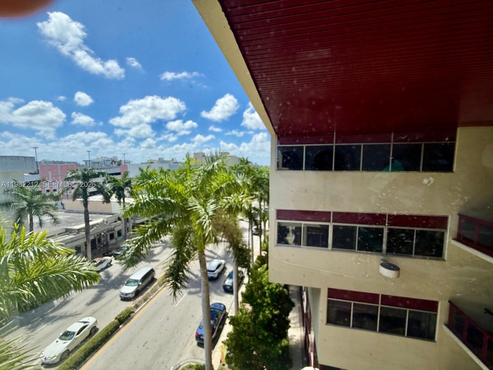   /   кв.футов $ 2026-03-13 0 Фото