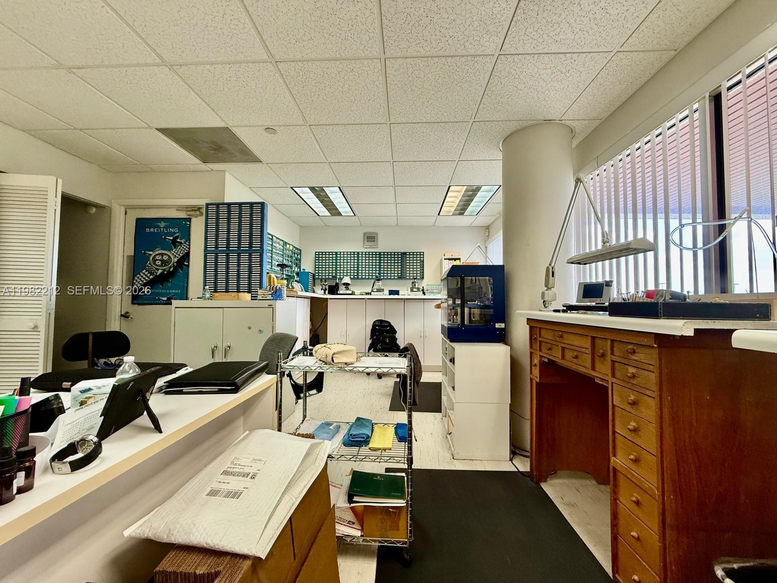   /   кв.футов $ 2026-03-13 0 Фото