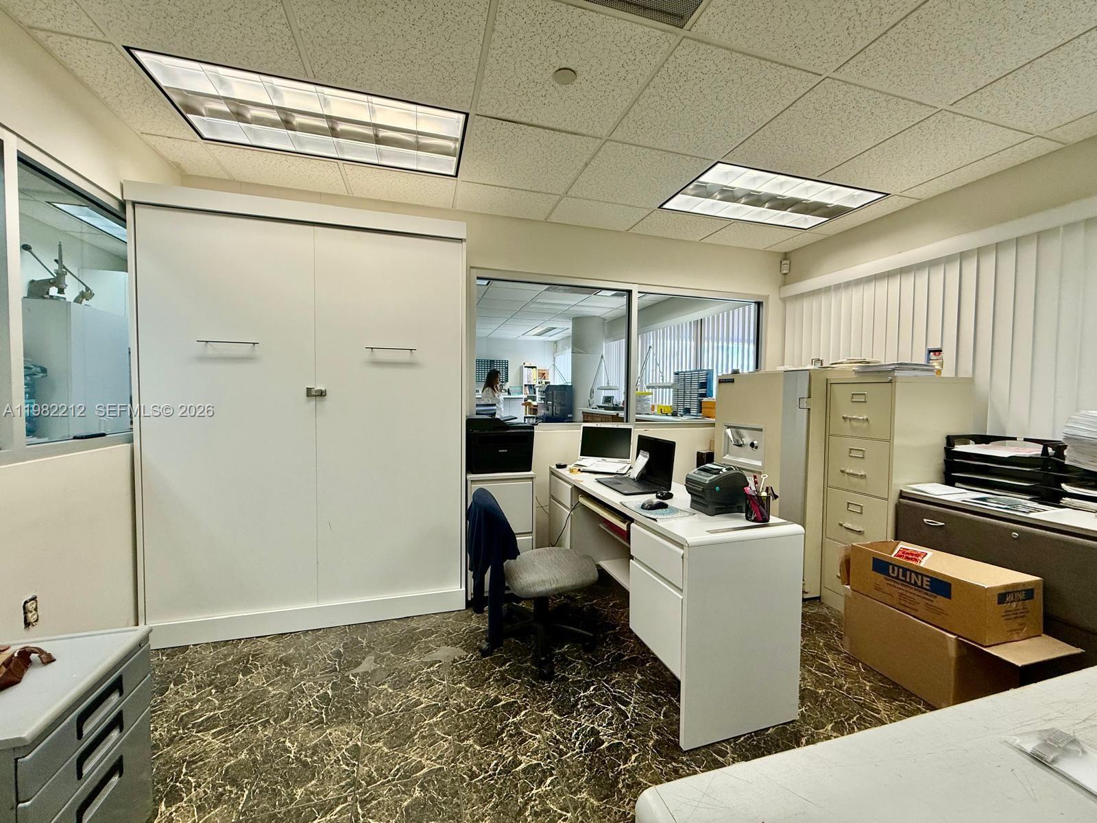   /   кв.футов $ 2026-03-13 0 Фото