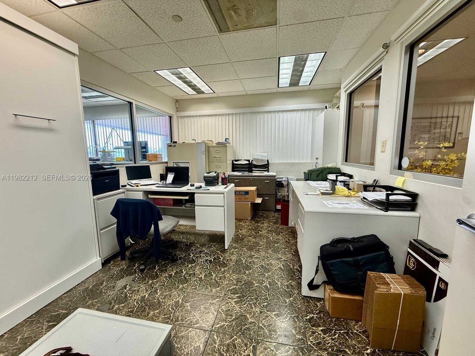   /   кв.футов $ 2026-03-13 0 Фото